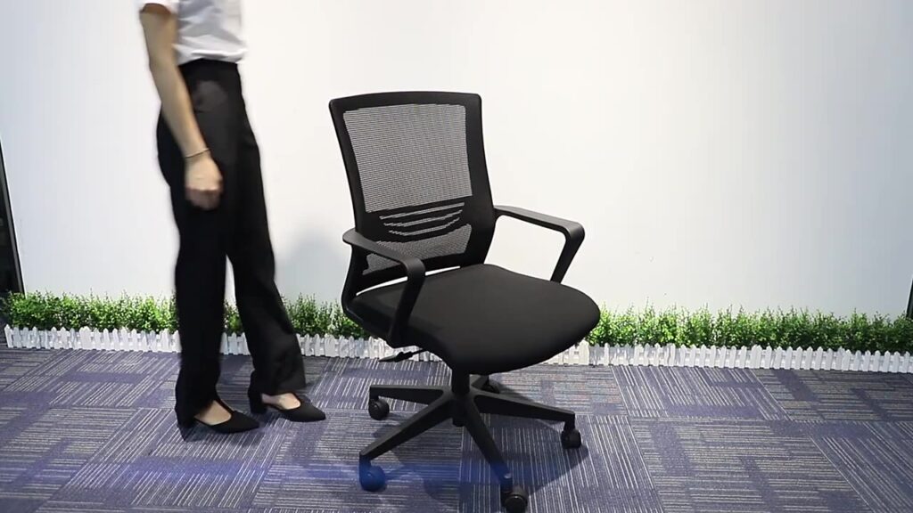 Chair Manufacturers and Dealers in Rasta Peth