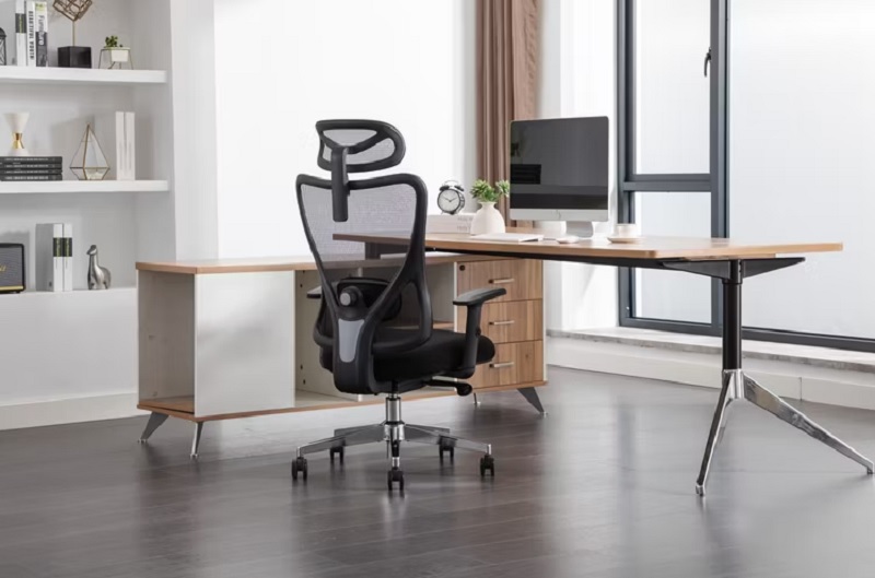 Chair Manufacturers and Dealers in Dapodi